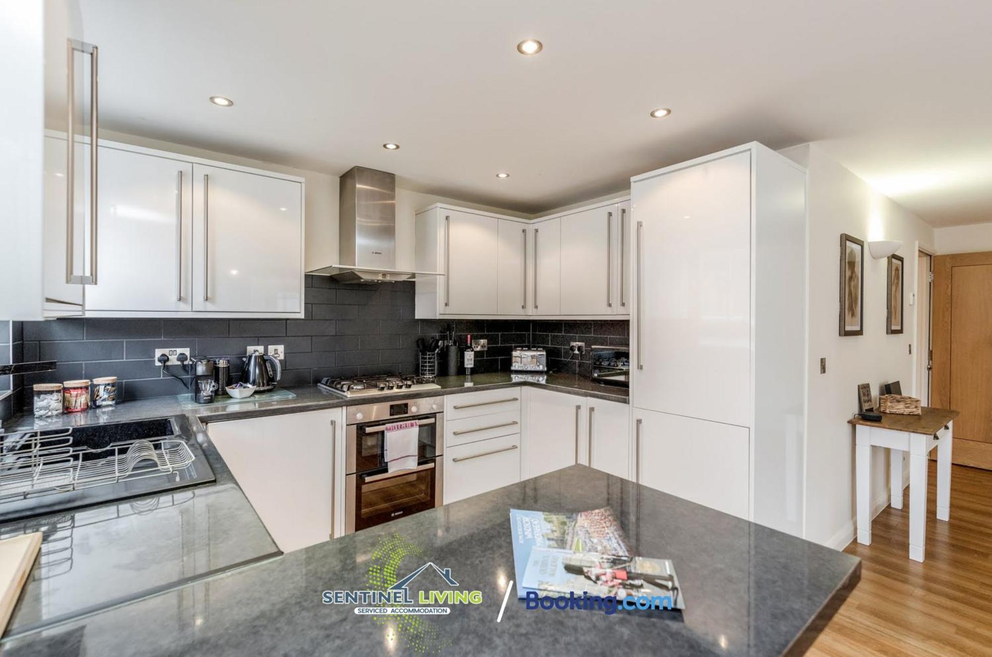 Apartmán Windsor Flat 2 Bed By Sentinel Living With Free Wifi And Parking Exteriér fotografie